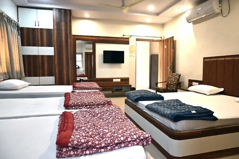 3 Person AC Room